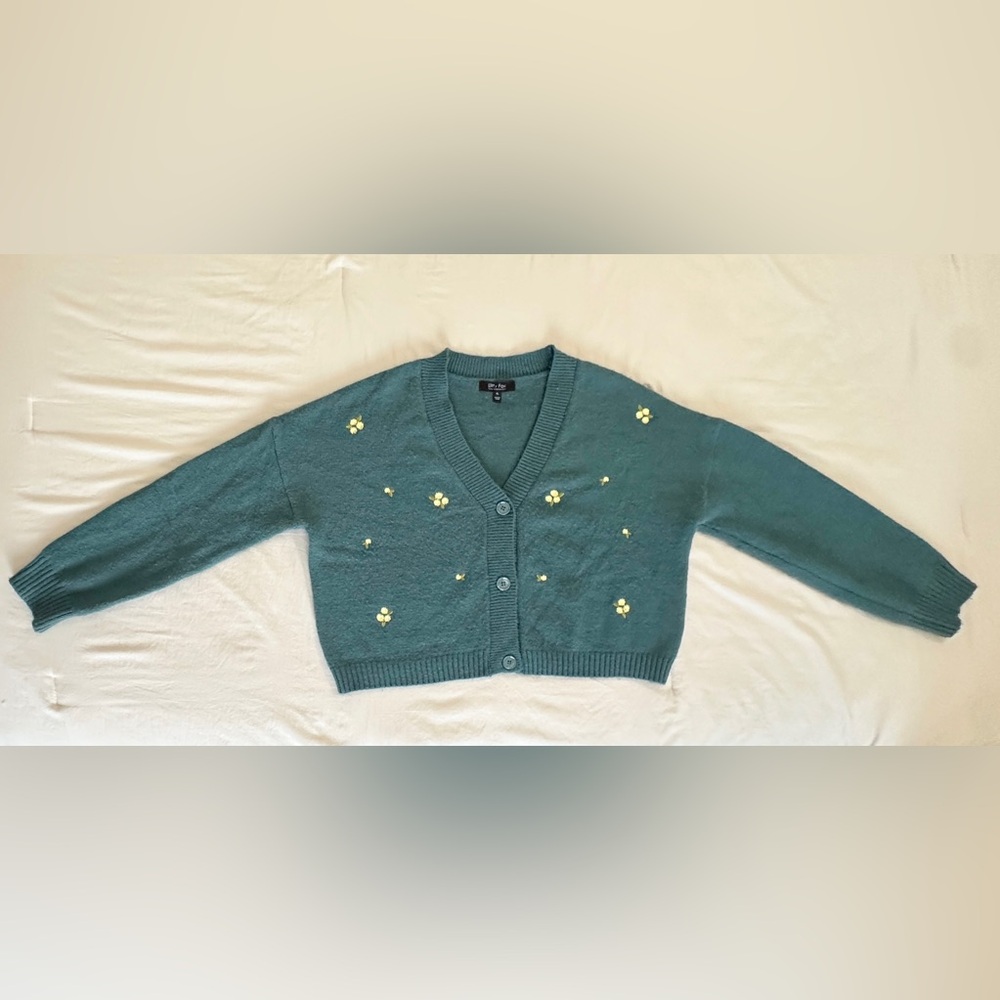 Witty Fox Ditzy Floral Crop Button Cardigan - Green - XL - Picture 7 of 14